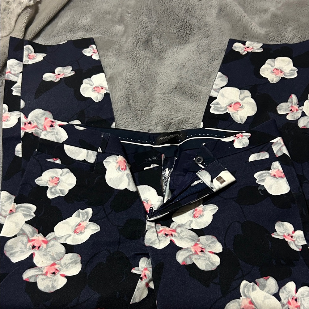 Banana Republic Floral Women's Jeans - Navy and White